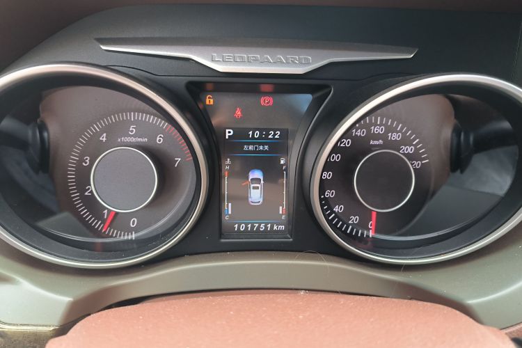 猎豹汽车 猎豹CS10 2017款 2.0T 自动都市型中控内饰14