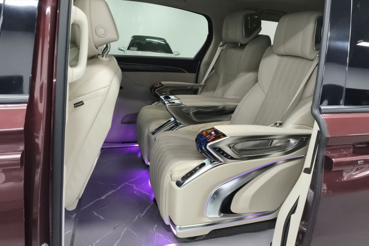 别克GL8 2022款 ES陆尊 653T 舒适型中控内饰21