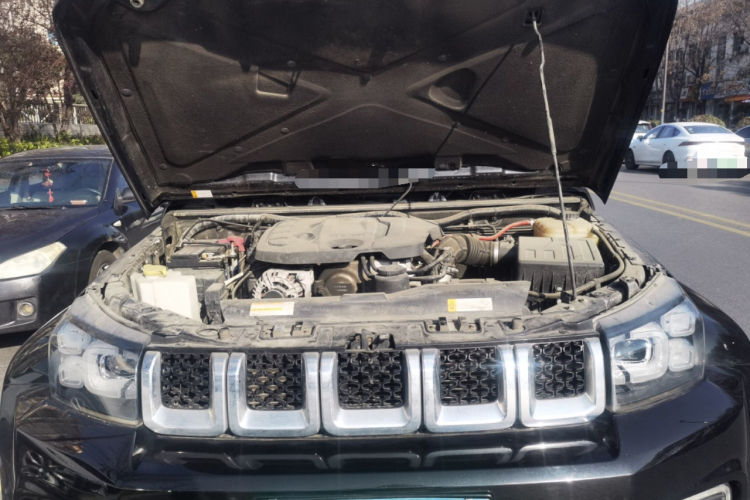 北京越野 北京BJ40 2019款 PLUS 2.3T 自动四驱旗舰版 国VI局部细节24