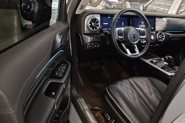 坦克300 2024款 2.0T 挑战者中控内饰7003