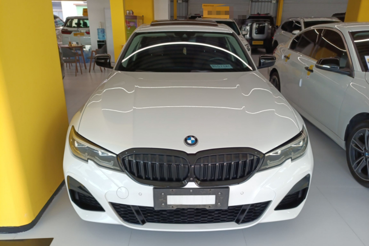 宝马3系 2020款 改款 325i M运动曜夜套装车身外观6001