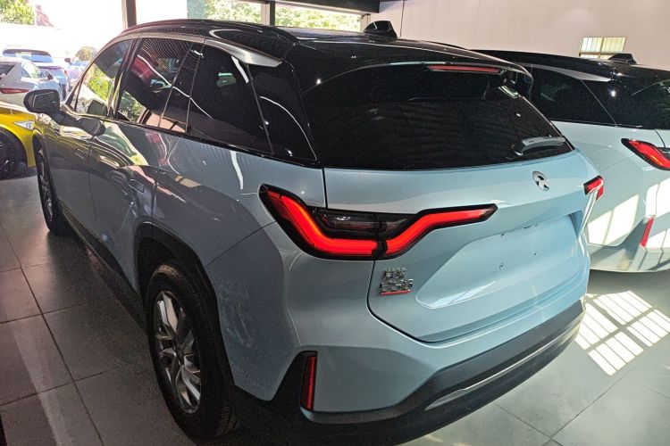 蔚来ES6 2020款 430KM 性能版车身外观6