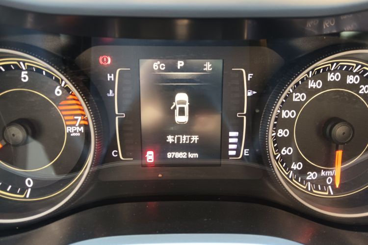 Jeep 自由光 2016款 2.4L 领先版中控内饰14