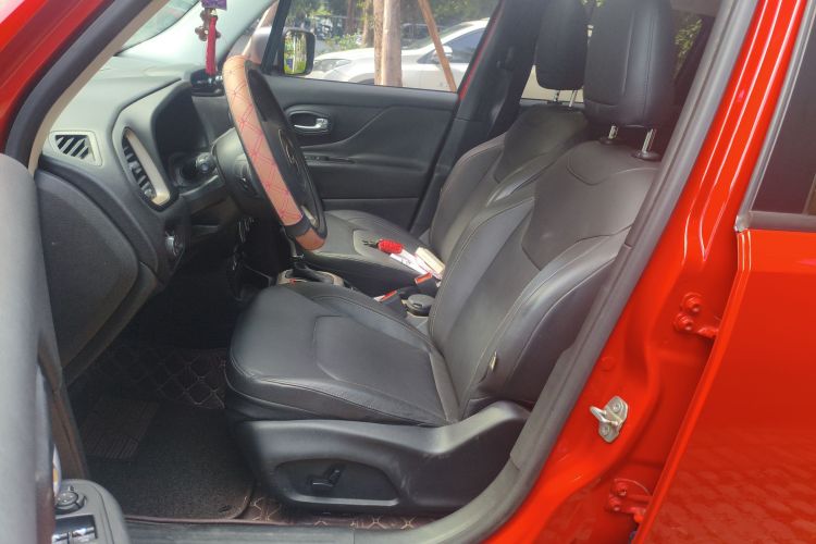 Jeep 自由侠 2016款 1.4T 自动智能版局部细节19