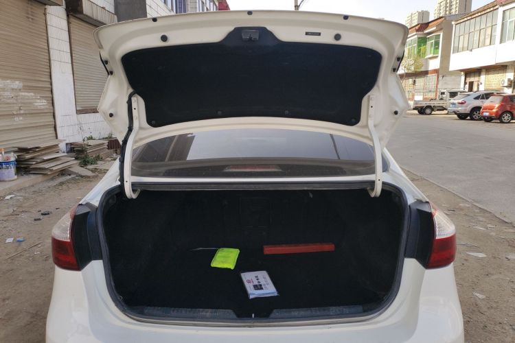 起亚K3 2017款  1.6L 自动15周年特别版GLS局部细节23