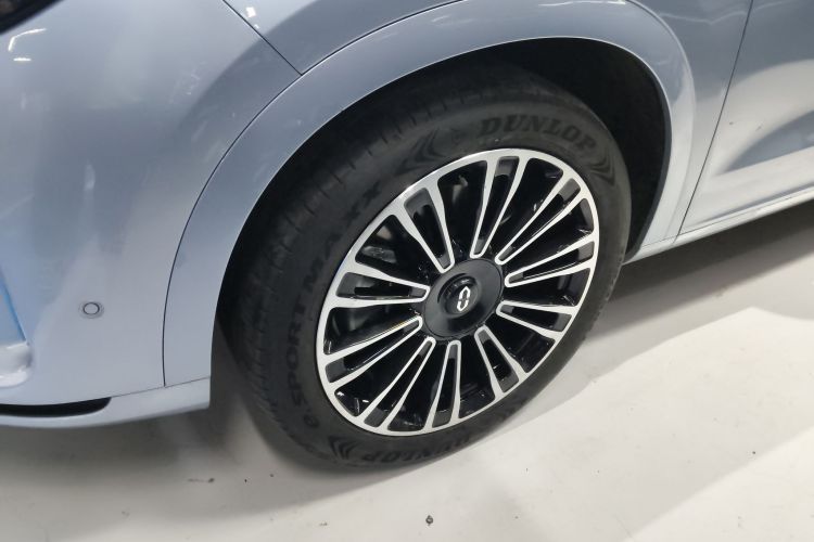 鸿蒙智行 问界M7 2024款 1.5T 后驱Plus版 5座车身外观6007