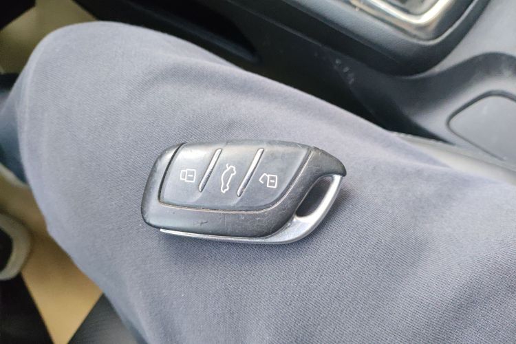 荣威i5 2019款 1.5L 手动4G互联朗豪版中控内饰11