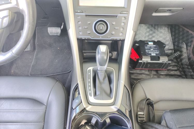 福特 蒙迪欧 2013款 2.0L GTDi200时尚型中控内饰18