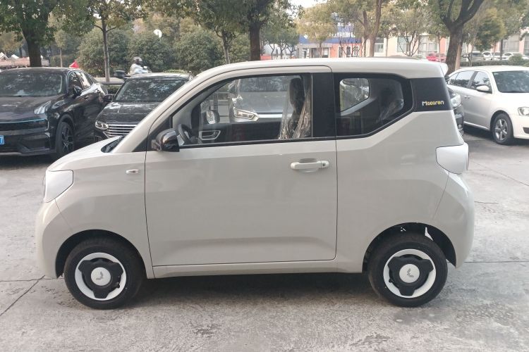 五菱汽车 宏光MINIEV 2024款 第三代 215km 青春版车身外观4