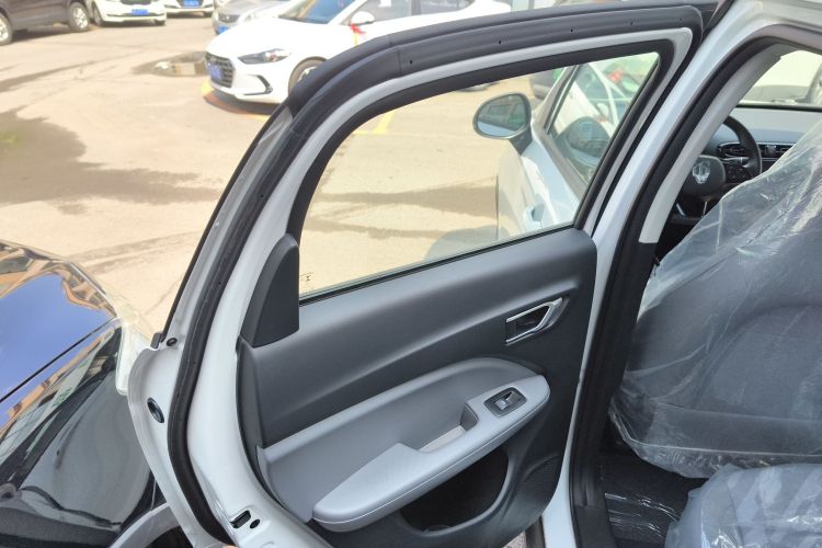 零跑汽车 零跑T03 2024款 200轻享版中控内饰49