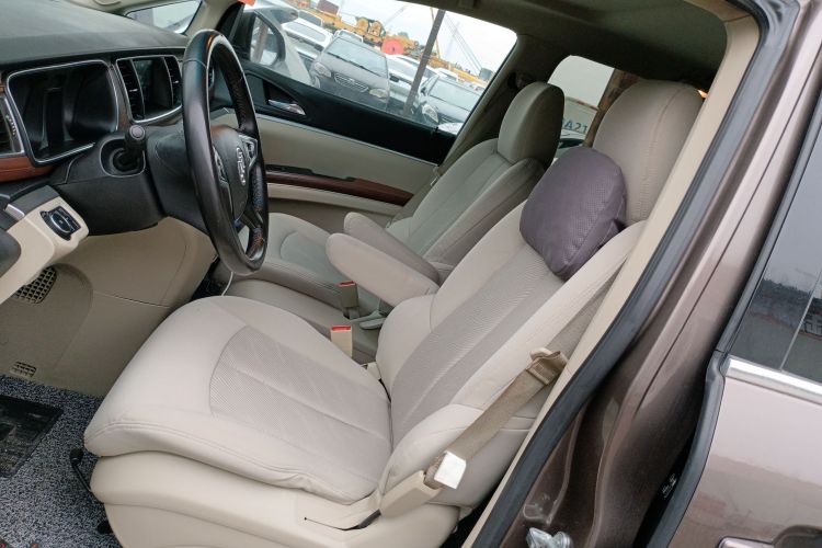 别克GL8 2017款 25S 舒适型 国V局部细节19