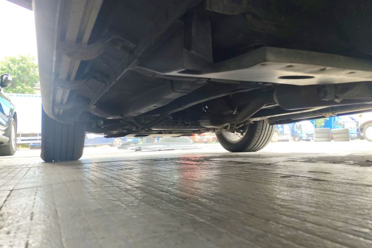 陆风X7 2015款 2.0T 全景旗舰版局部细节9002