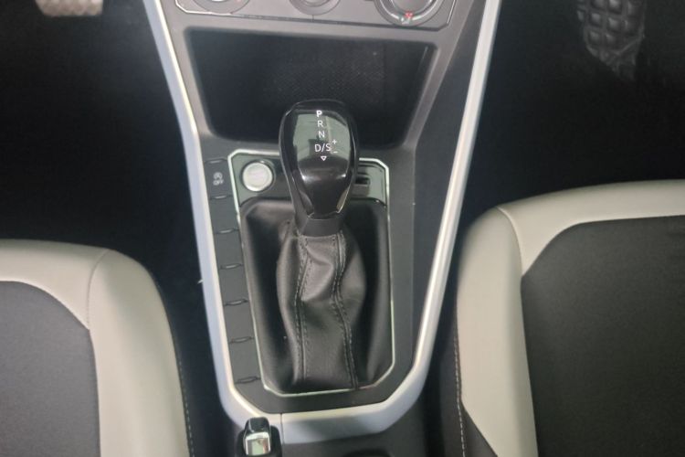 大众 Polo 2023款  Plus 1.5L 自动炫彩科技版局部细节18