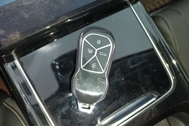 小鹏P5 2022款 550E中控内饰7001