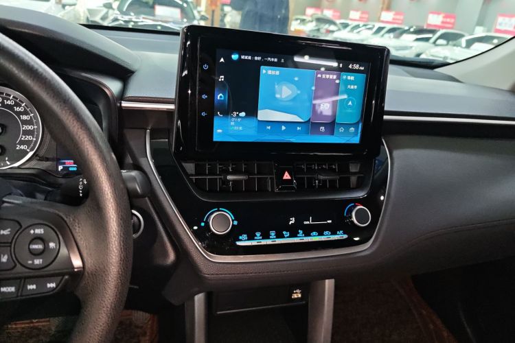 丰田 卡罗拉锐放 2022款 2.0L 精英版中控内饰16