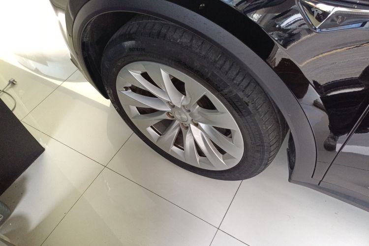 特斯拉 Model X 2019款 标准续航版车身外观6007