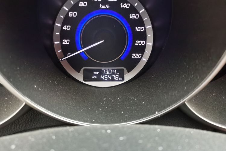 长安 逸动 2015款 1.6L 手动豪华型 国V中控内饰15