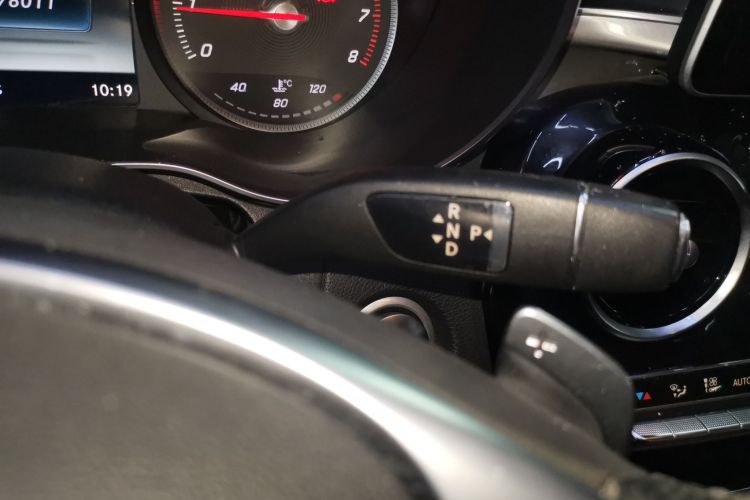 奔驰C级 2018款 C 200 运动版局部细节18