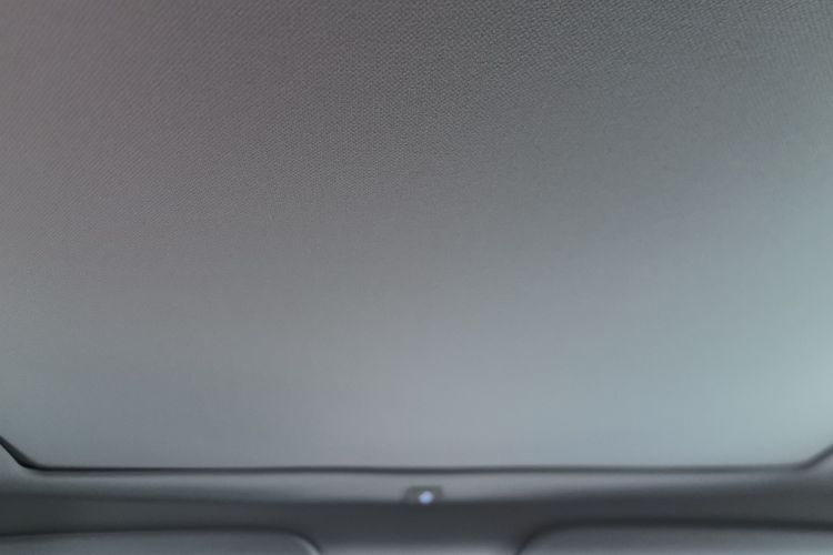 特斯拉 Model Y 2023款 高性能全轮驱动版中控内饰22