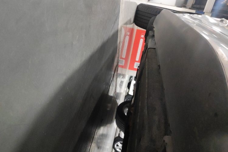 保时捷 2014款 Macan 2.0T机舱底盘29