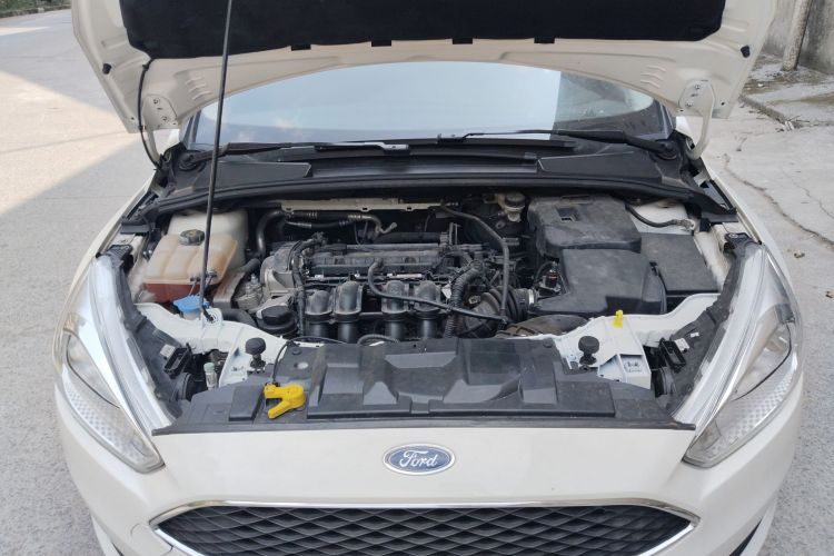 福特 福克斯 2018款 两厢经典 1.6L 自动舒适型智行版机舱底盘24