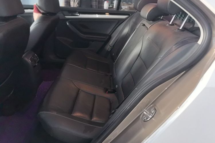 大众 速腾 2017款 230TSI 自动舒适型中控内饰21