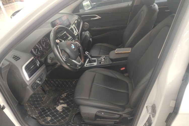 宝马1系 2022款 120i M运动版局部细节19