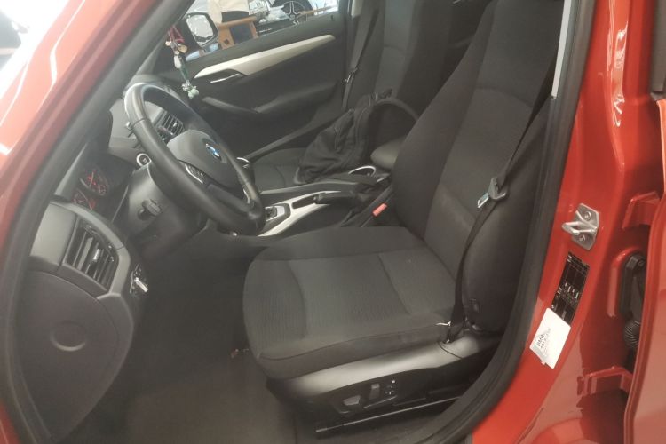 宝马X1 2014款 sDrive18i 时尚型中控内饰19