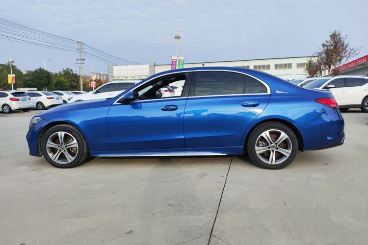 奔驰C级 2022款 C 200 L 运动版车身外观4