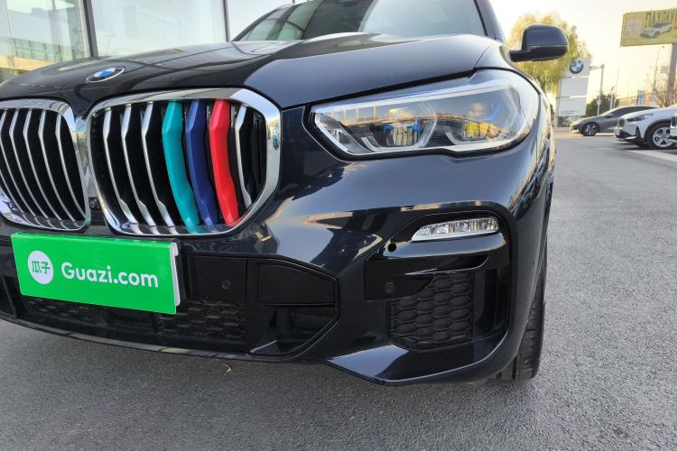 宝马X5(进口) 2021款 xDrive40i 尊享型 M运动套装局部细节36