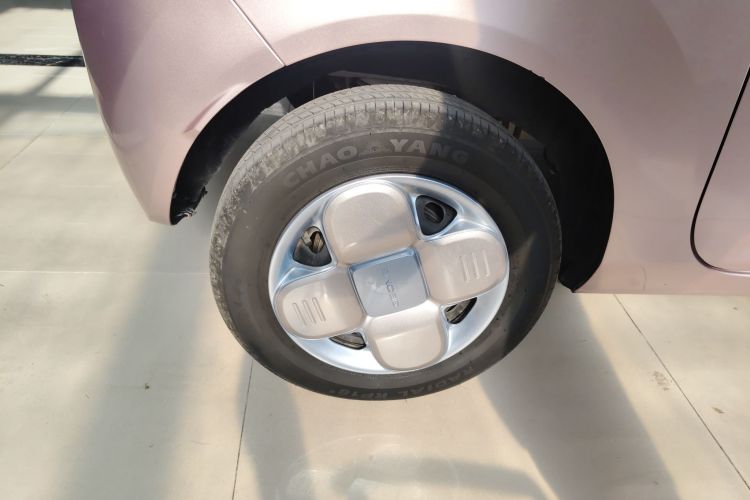 吉利银河 2023款 熊猫mini 200km 耐力熊车身外观6008