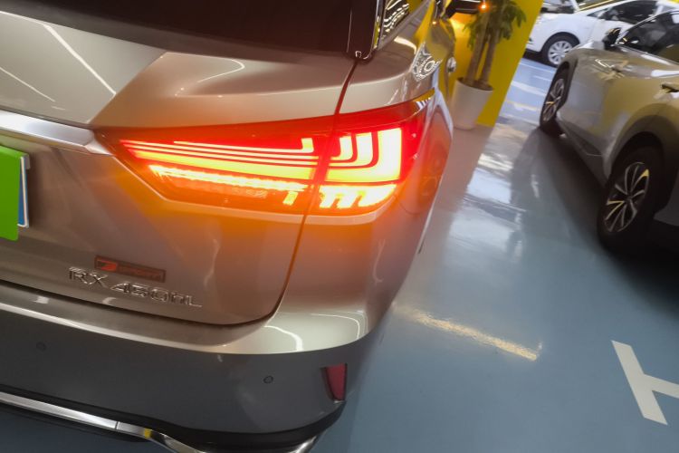 雷克萨斯RX 2020款 改款 450hL 四驱典雅版7座车身外观6006