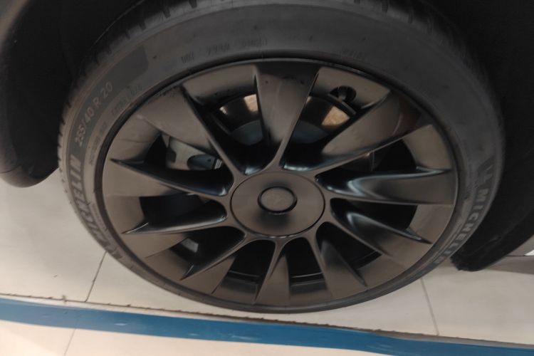 特斯拉 Model Y 2022款 改款 后轮驱动版车身外观6008