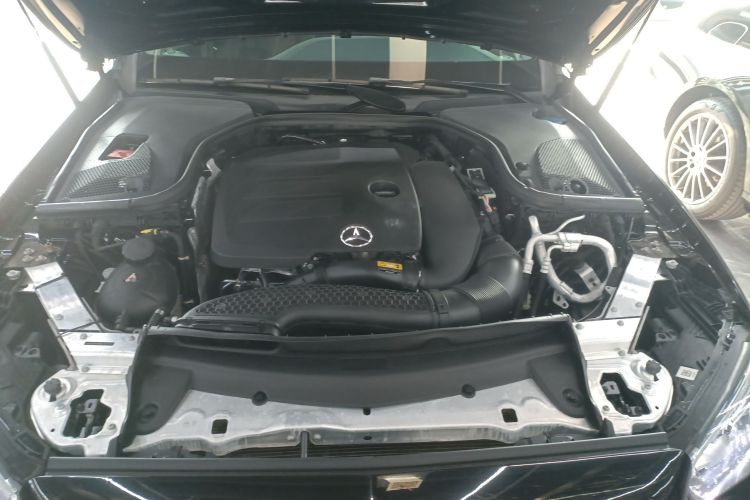 奔驰E级 2022款 E 260 L局部细节24