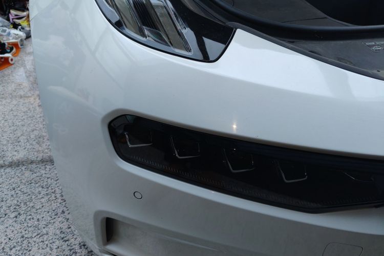 极氪001 2021款 超长续航双电机 YOU版车身外观6006