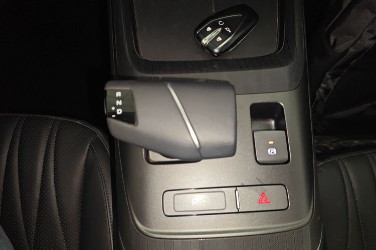 长安 逸动 2024款 1.5T GDI自动 旗舰型中控内饰18