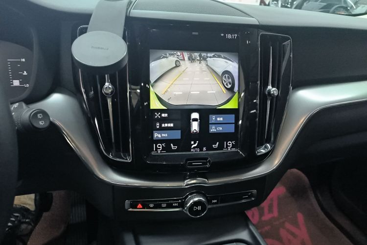 沃尔沃XC60 2018款 T5 四驱智逸版中控内饰16
