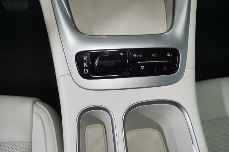 吉利银河 星愿 2025款 310km 青春版中控内饰18