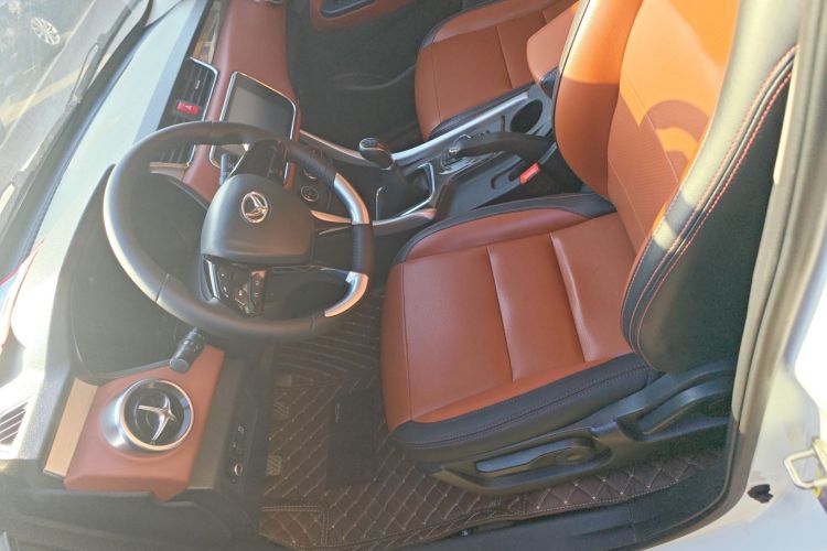 北汽幻速S3 2016款 S3L 1.5L 手动尊享型中控内饰19