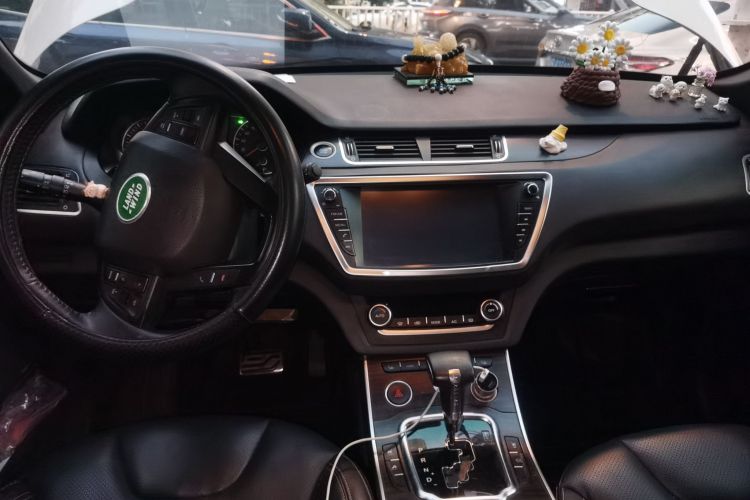 陆风X7 2015款 2.0T 全景尊贵版中控内饰7002