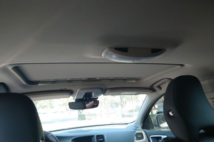 沃尔沃S60 2019款 S60L 改款 T5 智进进阶版中控内饰22