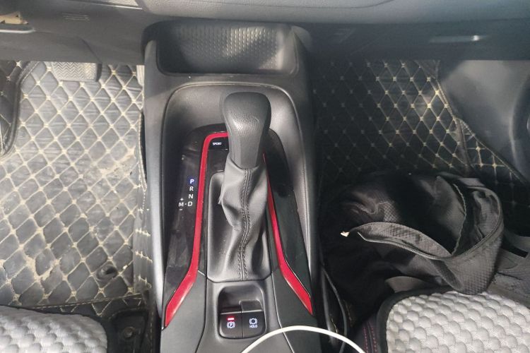 丰田 雷凌 2021款 185T CVT运动版中控内饰18