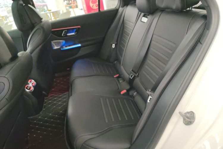 奔驰C级 2023款 C 260 L 皓夜运动版中控内饰7004