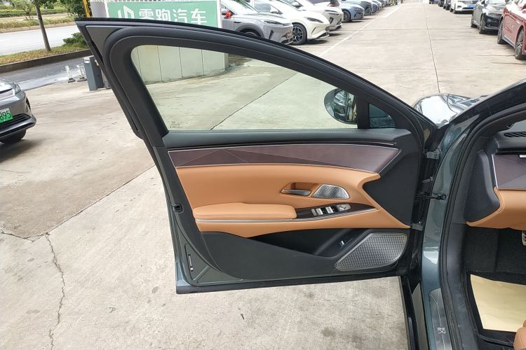 比亚迪 汉L 2025款 DM-p 四驱激光雷达旗舰型中控内饰47