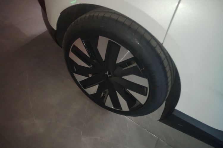 Polestar极星 Polestar 4 2024款 单电机标准续航PLUS 双星互联版车身外观6008