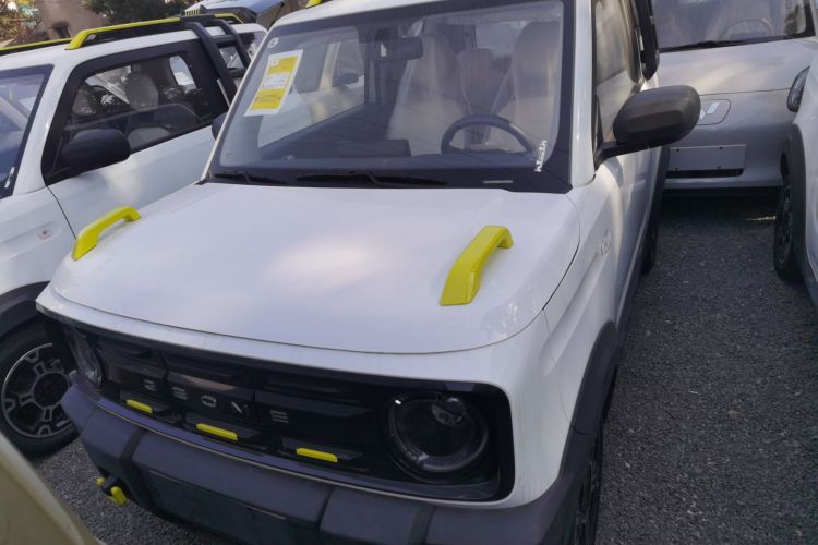 吉利银河 2025款 210km 熊猫骑士车身外观2