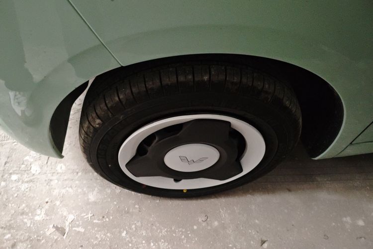 五菱汽车 宏光MINIEV 2024款 第三代 215km 青春版车身外观6007