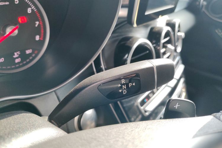 奔驰C级 2018款 C 200 L 运动版中控内饰18