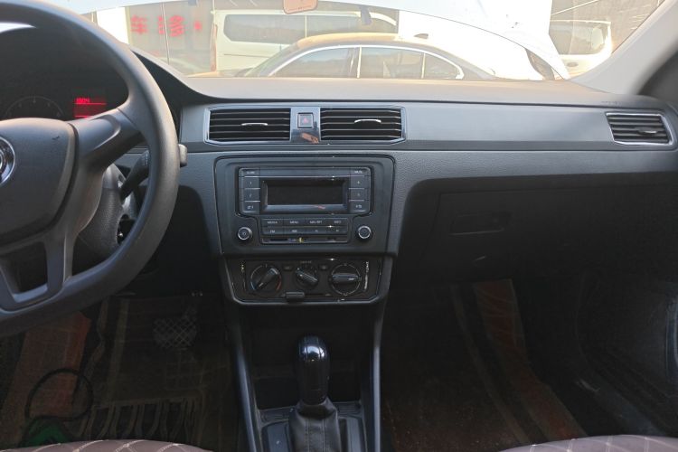 大众 桑塔纳 2021款 1.5L 自动风尚版中控内饰16