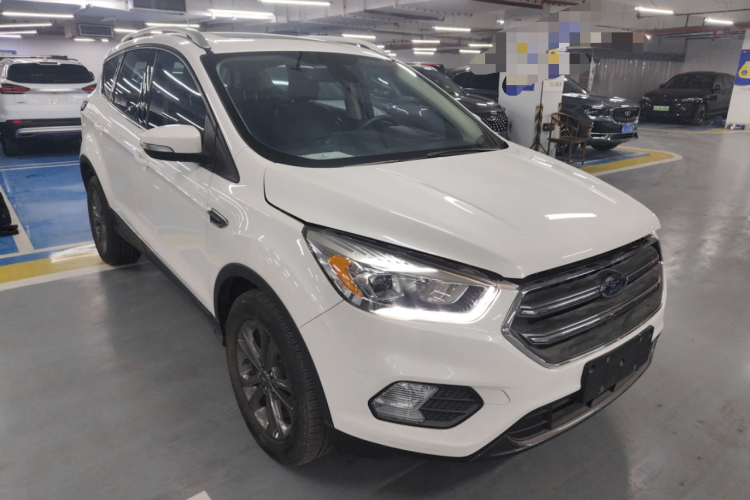 福特 翼虎 2019款 EcoBoost 180 两驱铂翼型 国VI车身外观3